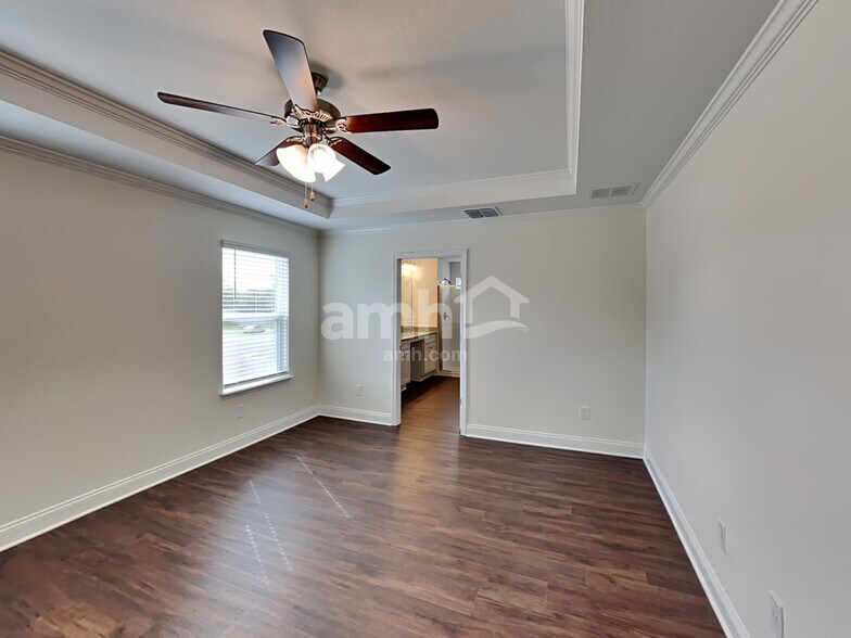 Building Photo - 6174 Little Blf Cir