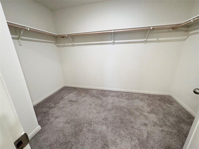 Building Photo - 102 Gemsbok Rd