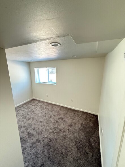 Building Photo - 4333 S 5630 W