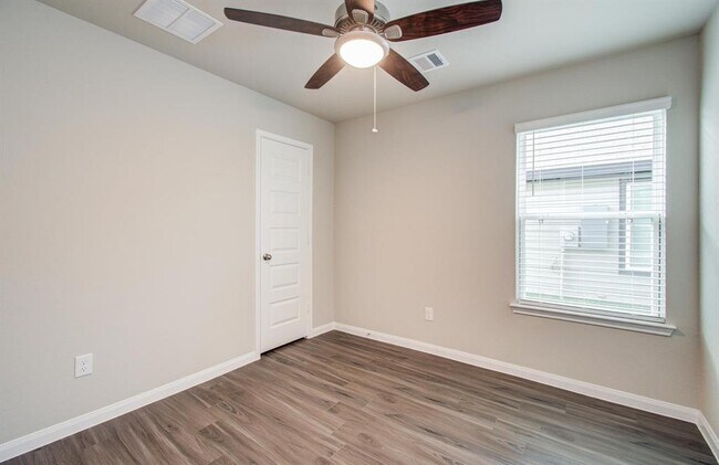 Building Photo - 5111 Shelby Katherine Dr