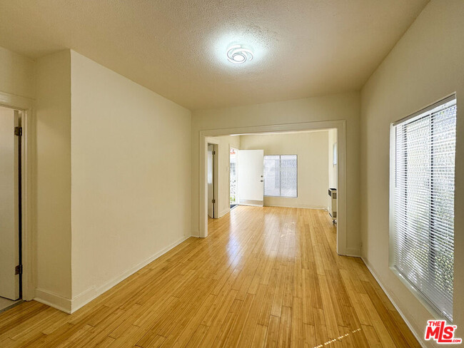 Building Photo - 4525 Franklin Ave