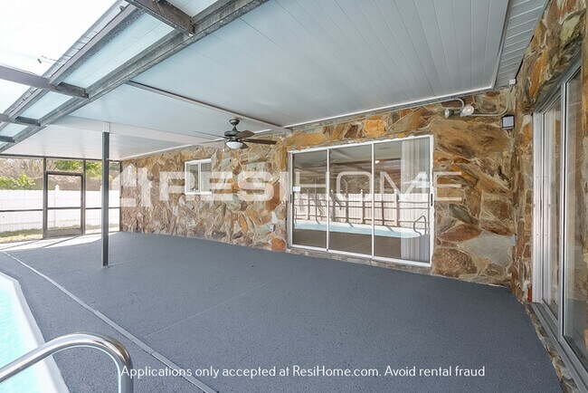 Building Photo - HOME FOR RENT!!