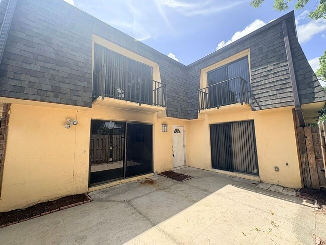 Building Photo - 5584 Malt Dr