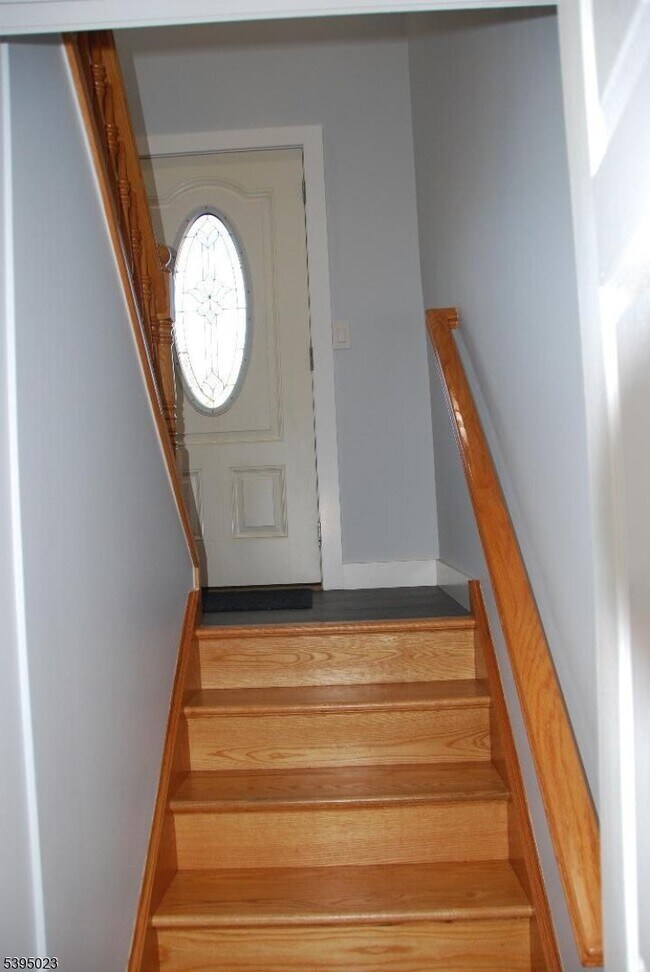 Building Photo - 229 Monroe St