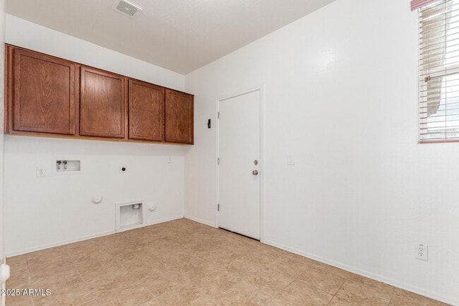 Building Photo - 20932 Vía de Arboles