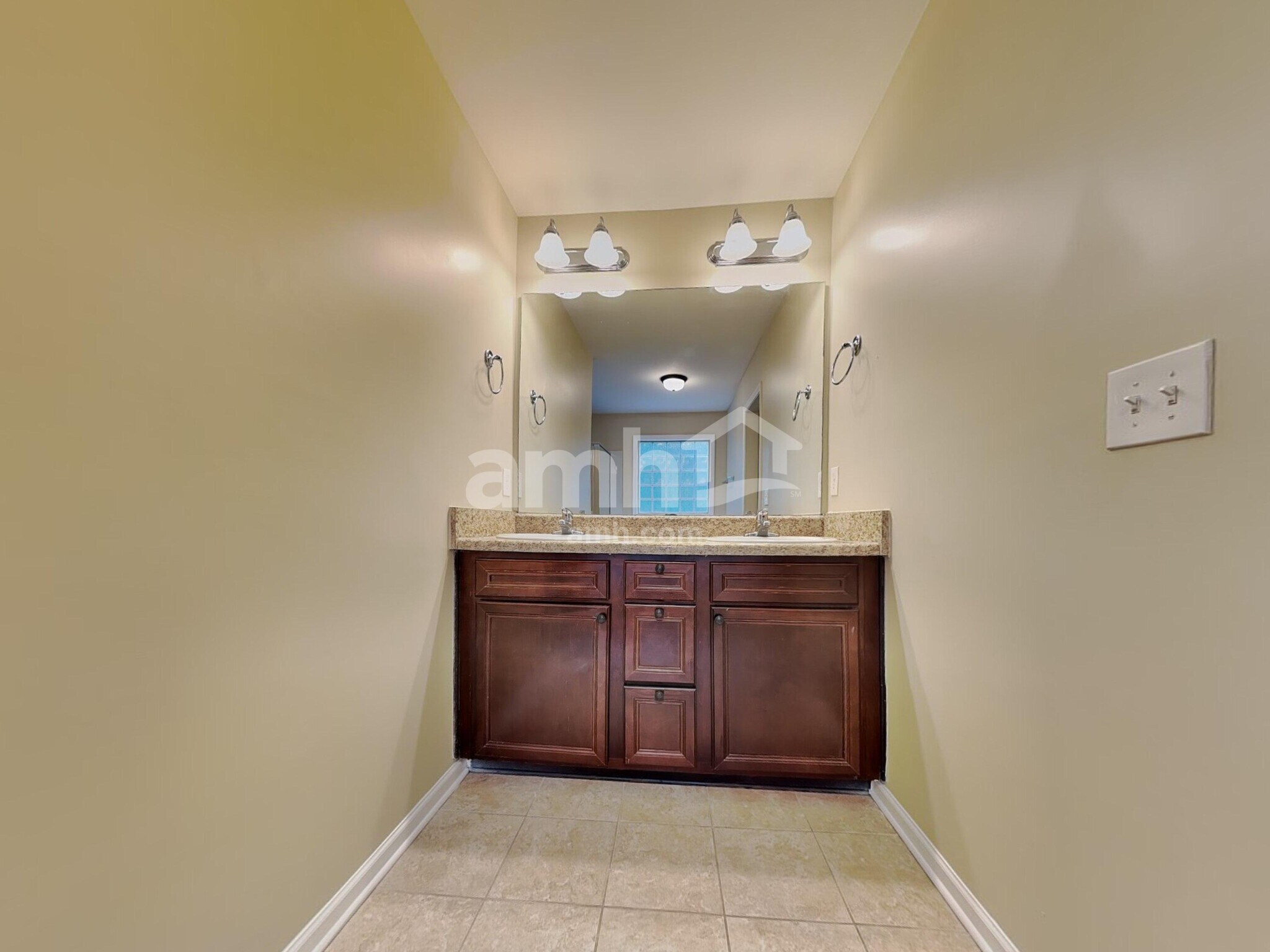 Building Photo - 425 Hardaway Pt