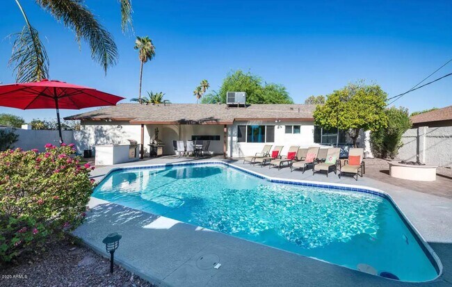 Primary Photo - 2844 N 81st Way