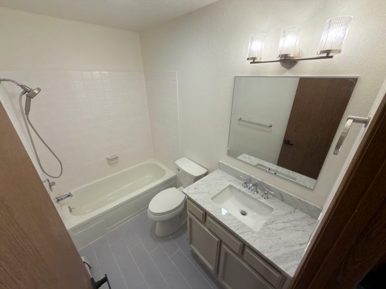 Building Photo - 251 McCarrey St