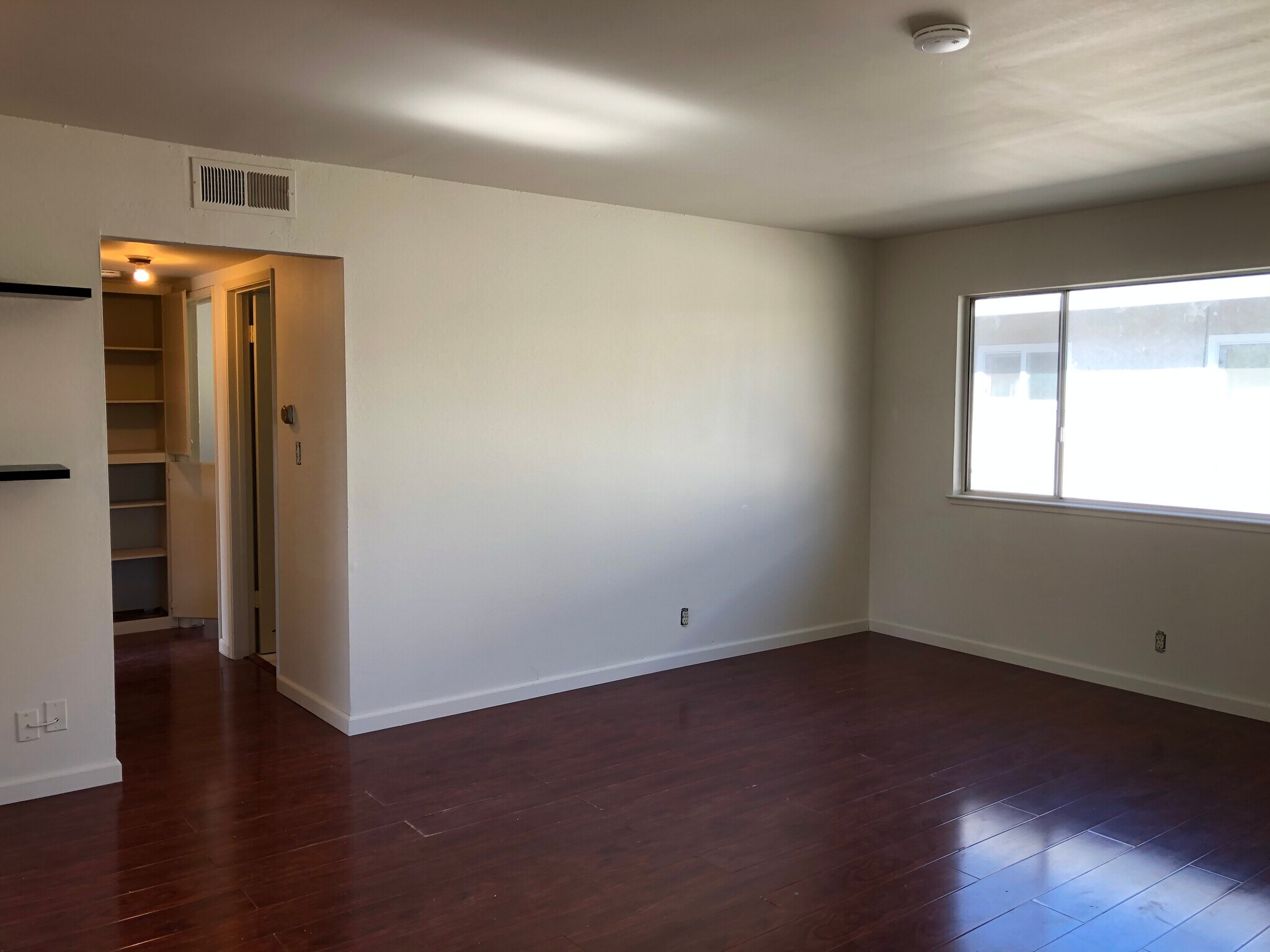 Building Photo - 872 Gallatin Dr