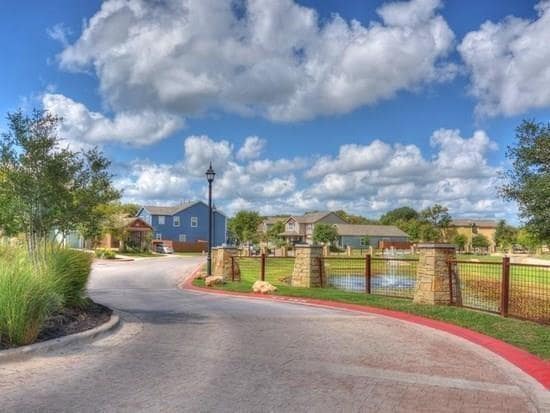 Building Photo - 2408 Amur Dr