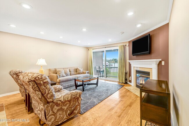 Building Photo - 85 E Water St