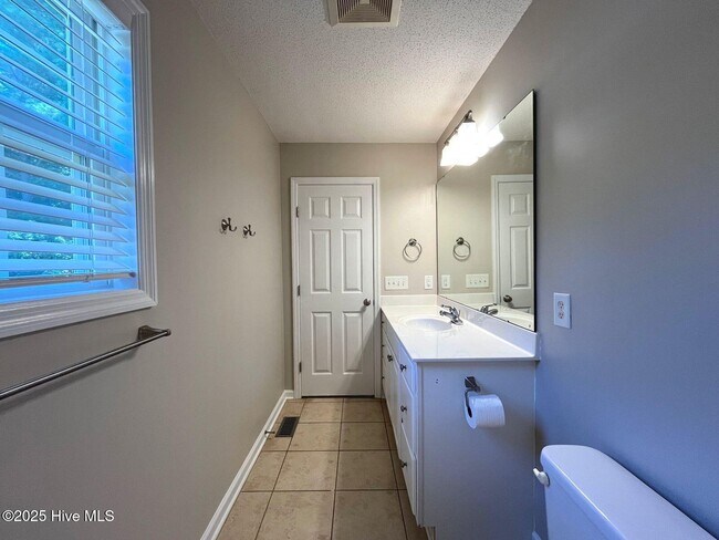 Building Photo - 114 Masters Way