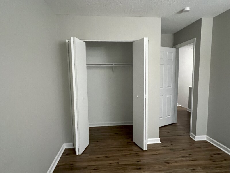 Building Photo - 7271 Sandy Creek Dr