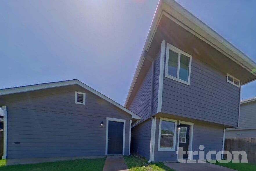 Building Photo - 11312 Hungry Horse Dr