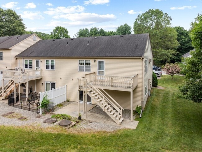 Building Photo - 28 Brantwood Dr