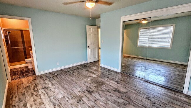 Building Photo - 1042 Lawanda Pl