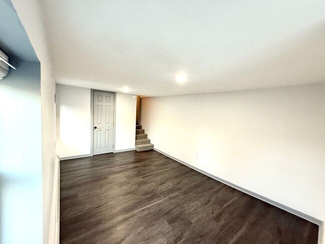 Building Photo - 24 McDonald St