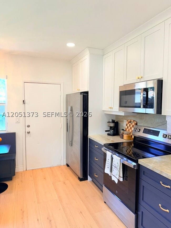Building Photo - 201 Flagler Dr