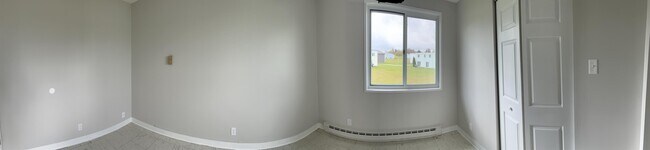 Building Photo - 11 Birchwood Dr