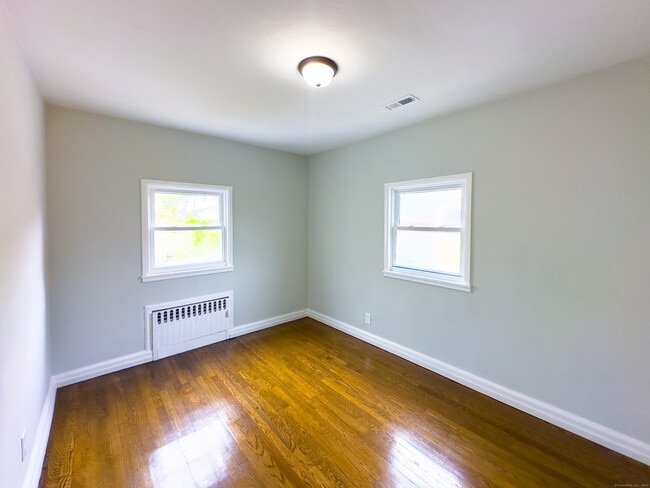 Building Photo - 249-251-251 Horace St