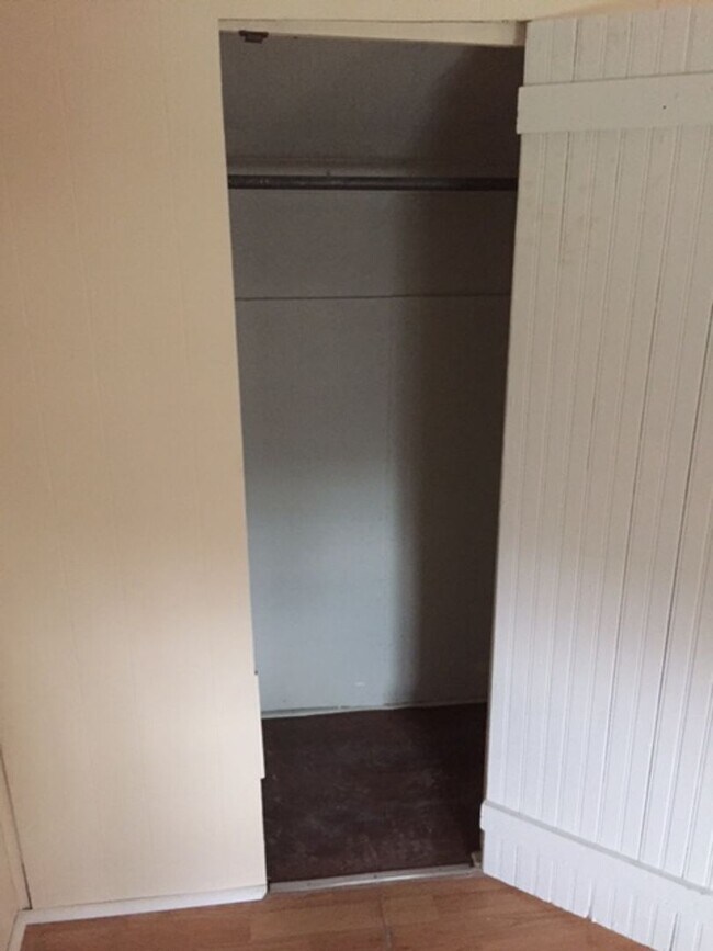 Building Photo - 209 S Main St