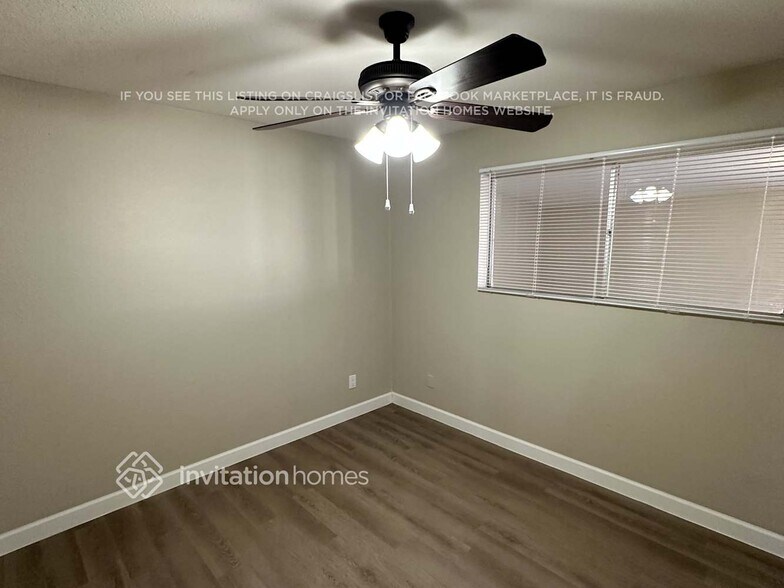 Building Photo - 12214 N Escobar Way