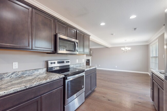 Building Photo - 6964 Holliday Park Ln