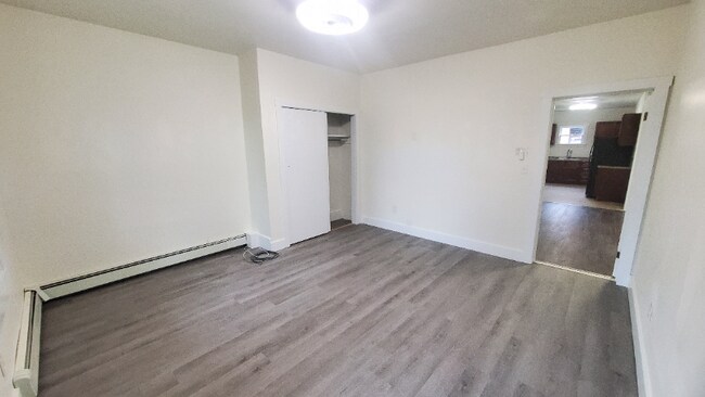 Building Photo - 652 NY-17M