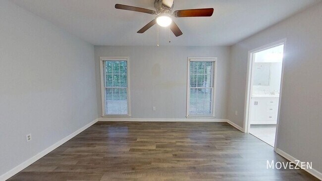 Building Photo - 303 Driftwood Dr