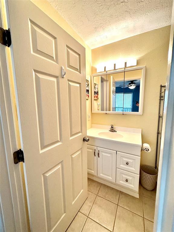 Building Photo - 500 Tiki Dr