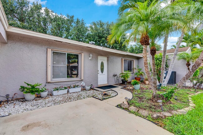 Building Photo - 14702 Wildflower Ln