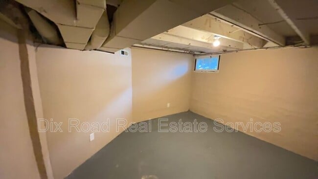 Building Photo - 717 N D St