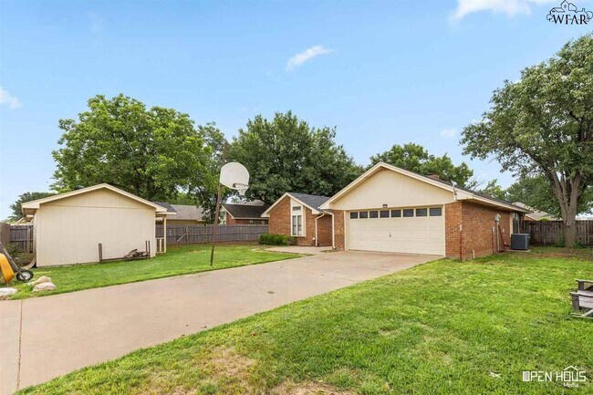 Building Photo - 1510 Bentwood Dr