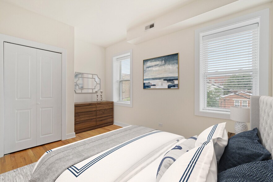 Building Photo - 1432 N Maplewood Ave