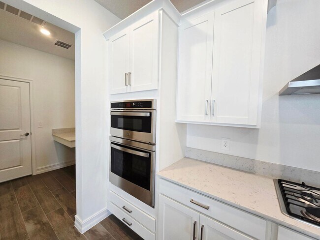 Building Photo - Annual Rental in Stonegate Preserve – Brand-New 3 Bedroom, 2.5 Bath Home with Loft, Main-Level Pr...