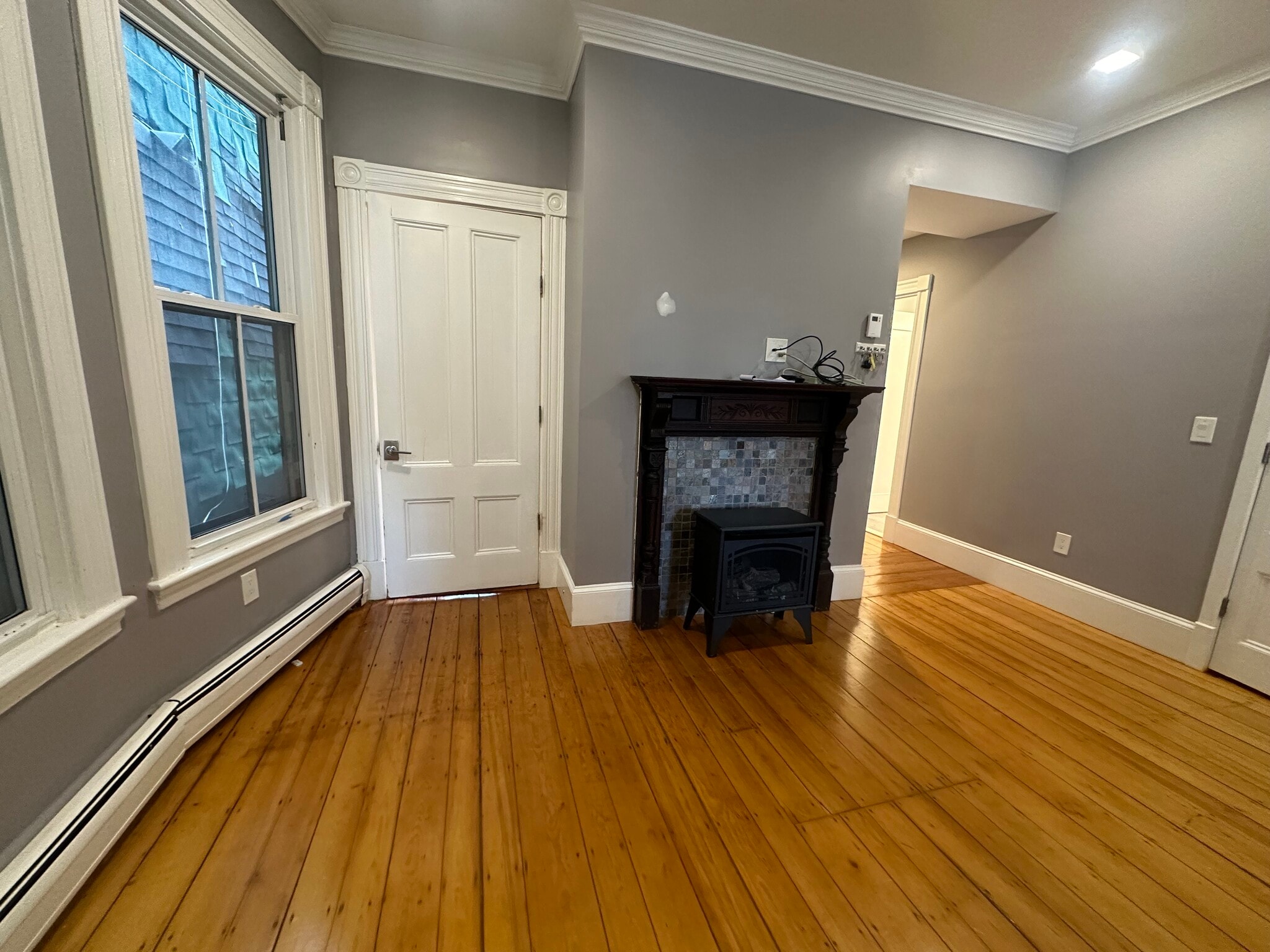 Building Photo - 15 Monmouth St