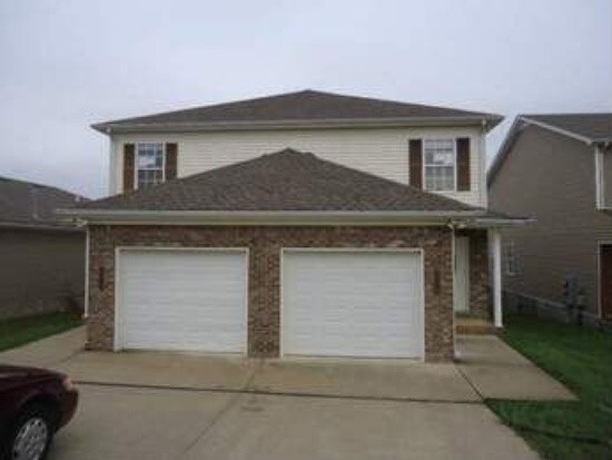 Building Photo - 238 River Tanmer Way