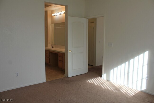 Building Photo - 2325 Windmill Pkwy