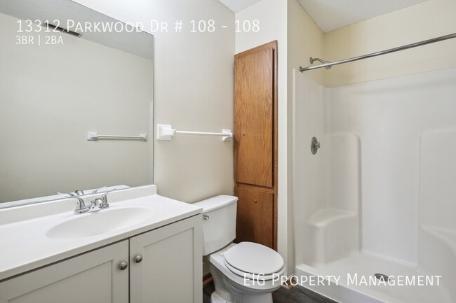 Building Photo - 13312 Parkwood Dr