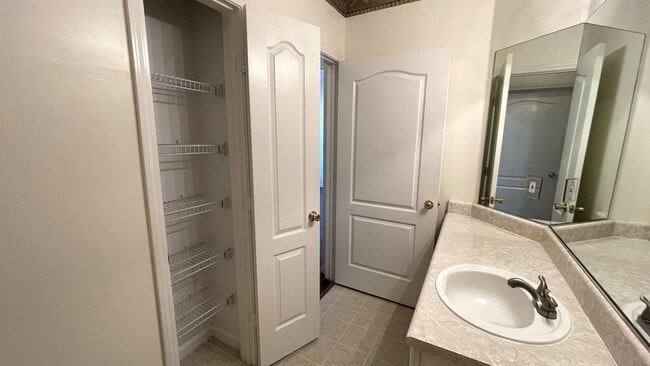 Building Photo - 17952 Villa Creek Dr