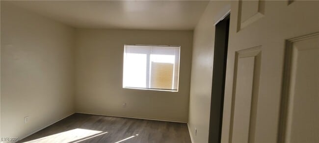 Building Photo - 5115 Blossom Ave