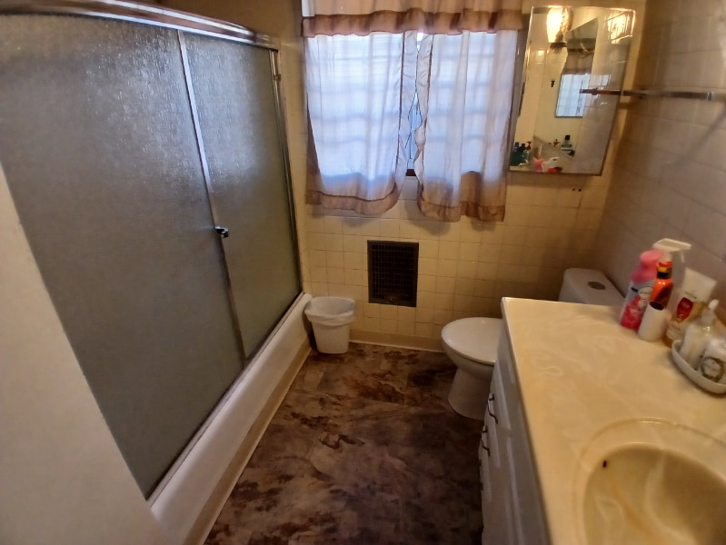 Building Photo - 8900 Swinton Ave