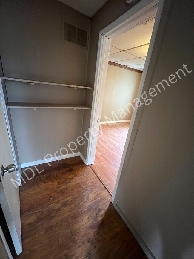 Building Photo - 401 Litchfield St