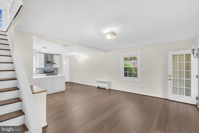 Building Photo - 2813 Mosby St