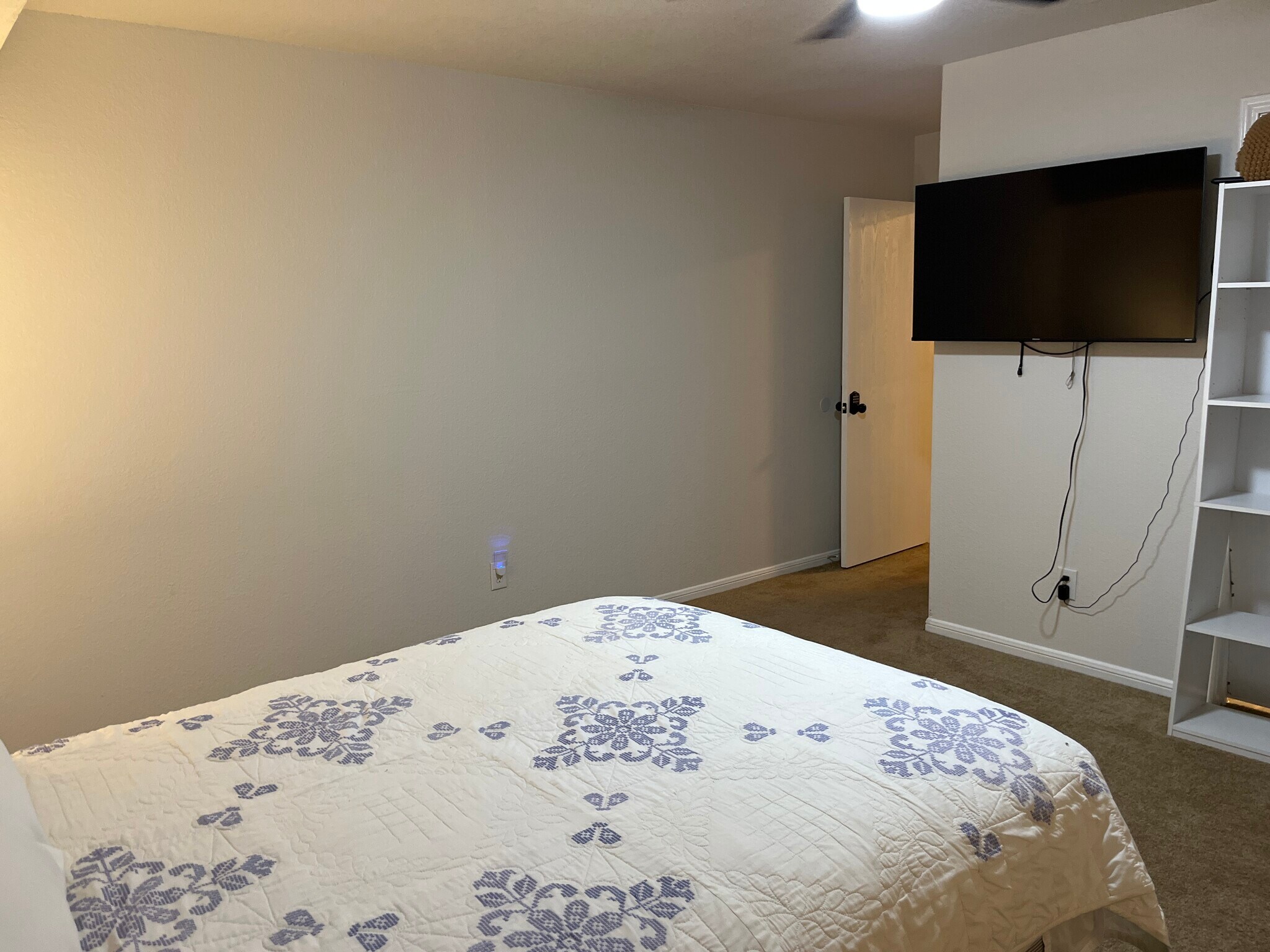 Building Photo - 2812 Cantabrian Dr