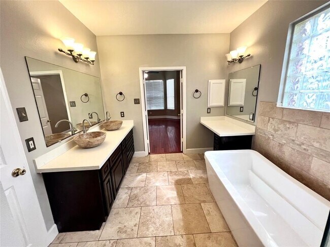 Building Photo - 16902 Sandy Reef Ct