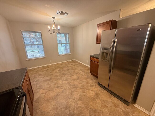 Building Photo - "Beautiful 4-Bed, 2-Bath Home in Emerald Valley – Lease for $1,725 (15 Months)