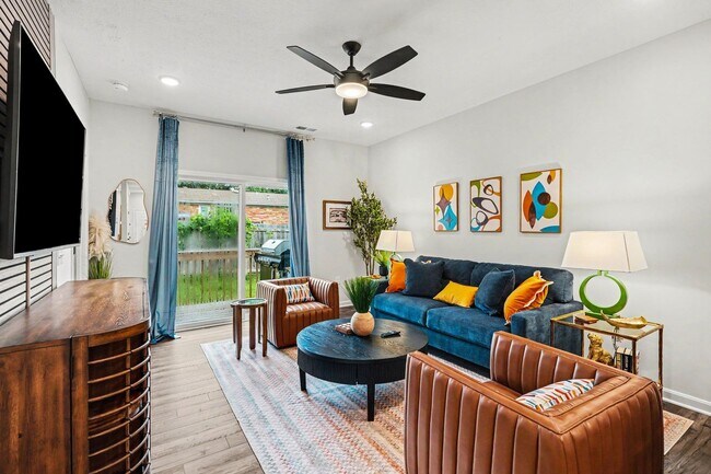 Building Photo - New Cozy 2BR Retreat w/ Garage & Full Kitchen