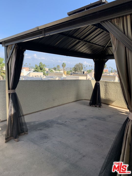 Building Photo - 420 S Harvard Blvd