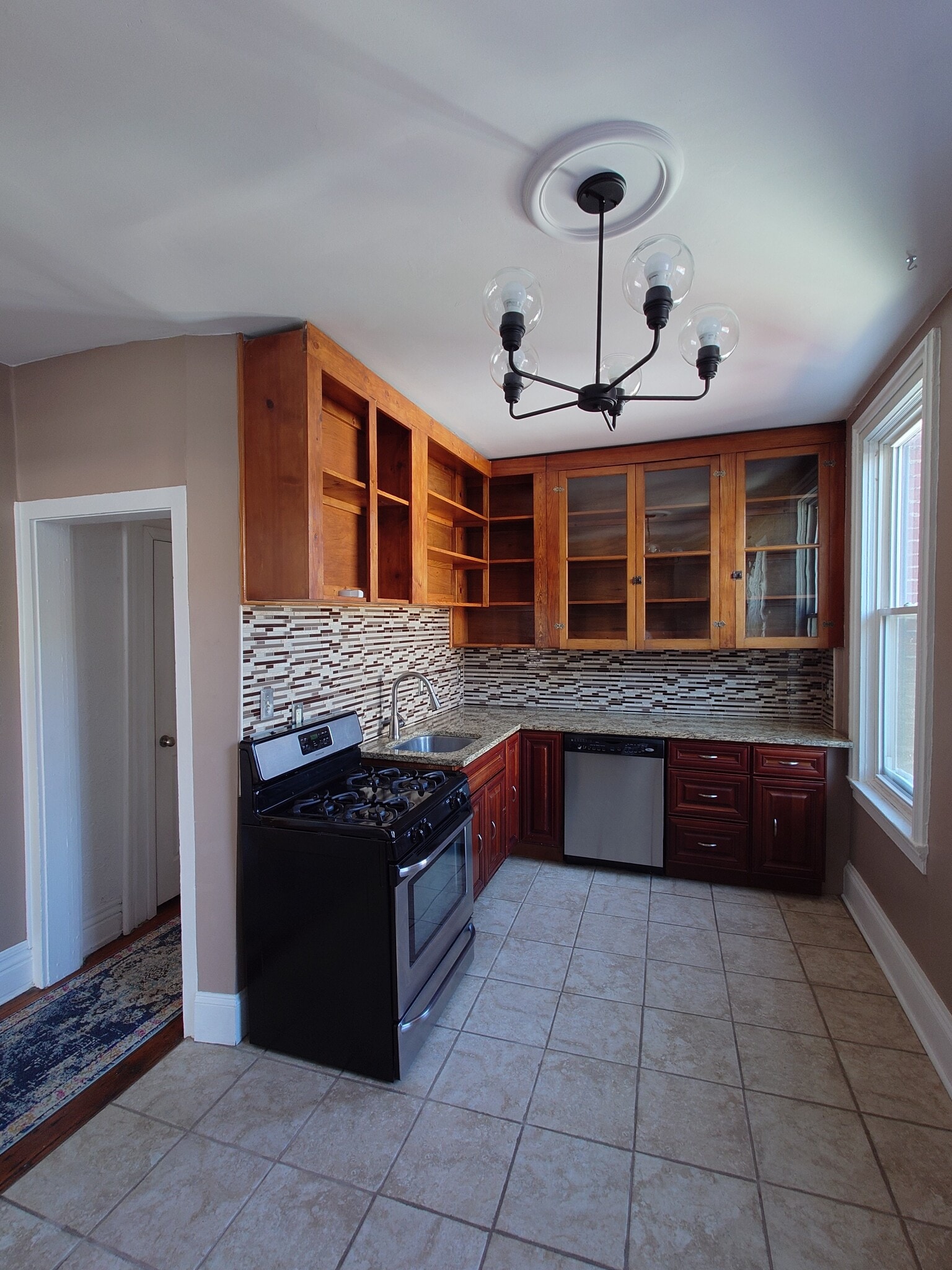 Kitchen - 142 Prospect Ave